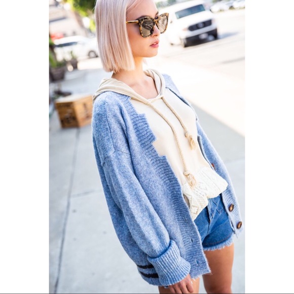🆕🎉HP🎉5⭐️Best Seller Distressed Cardigan - Picture 3 of 7